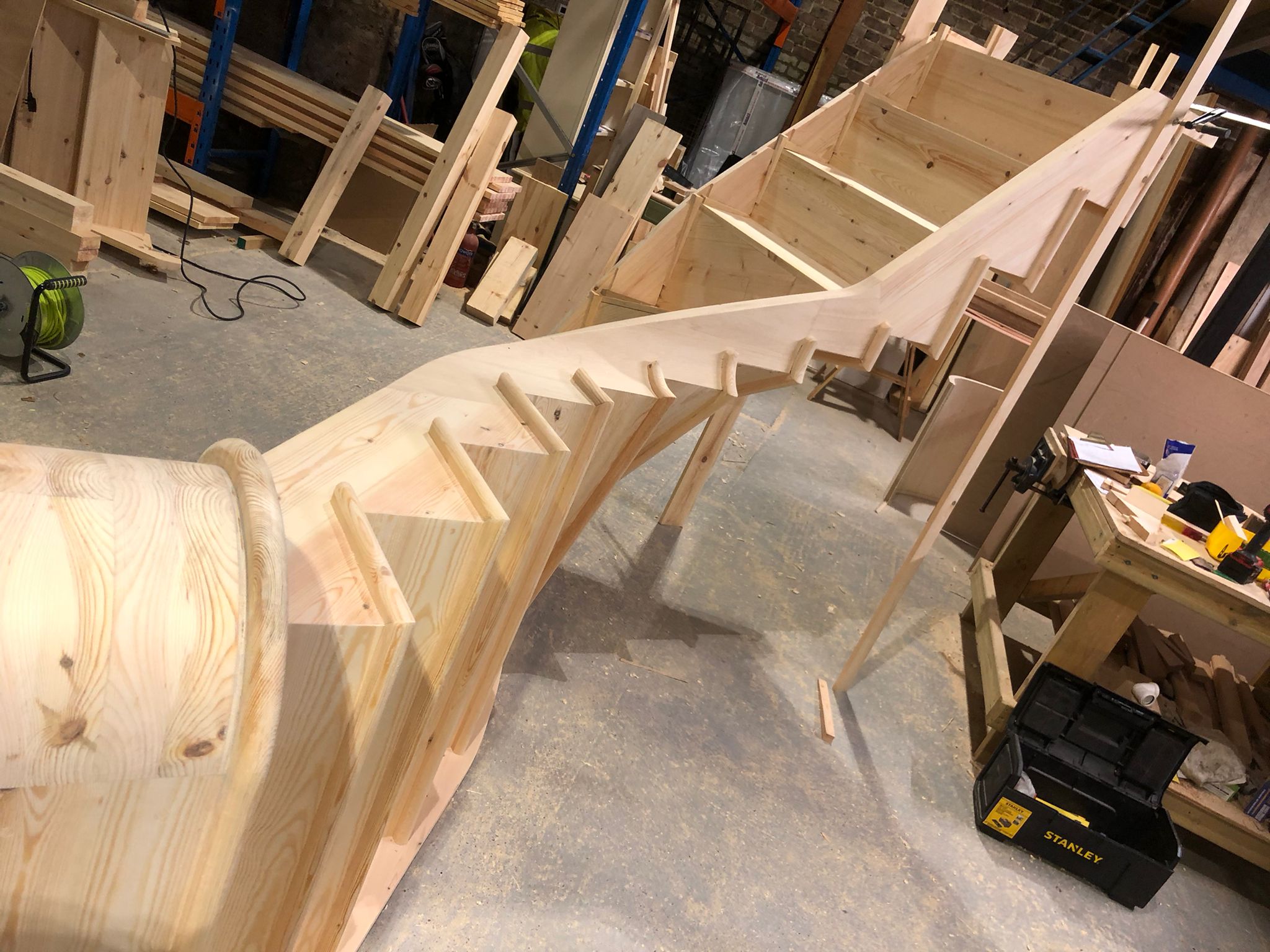 Softwood cut curved string staircase – Hertford